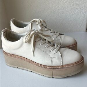 Dolce Vita Off-White and Beige Platform Sneakers